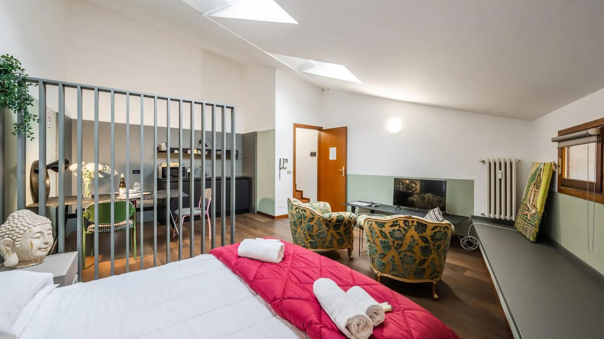 Riverwalk Al Castello Indipendent Apartments فيرونا 0*,