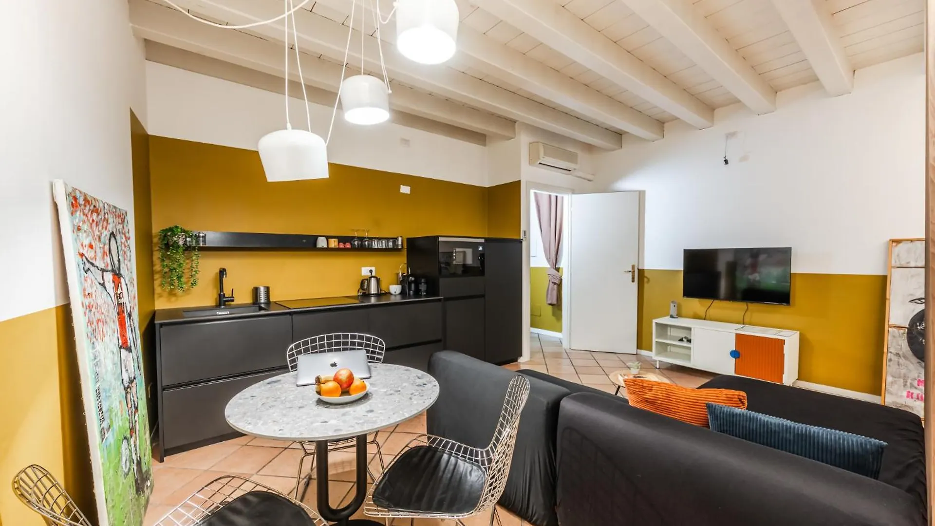 Riverwalk Al Castello Indipendent Apartments فيرونا