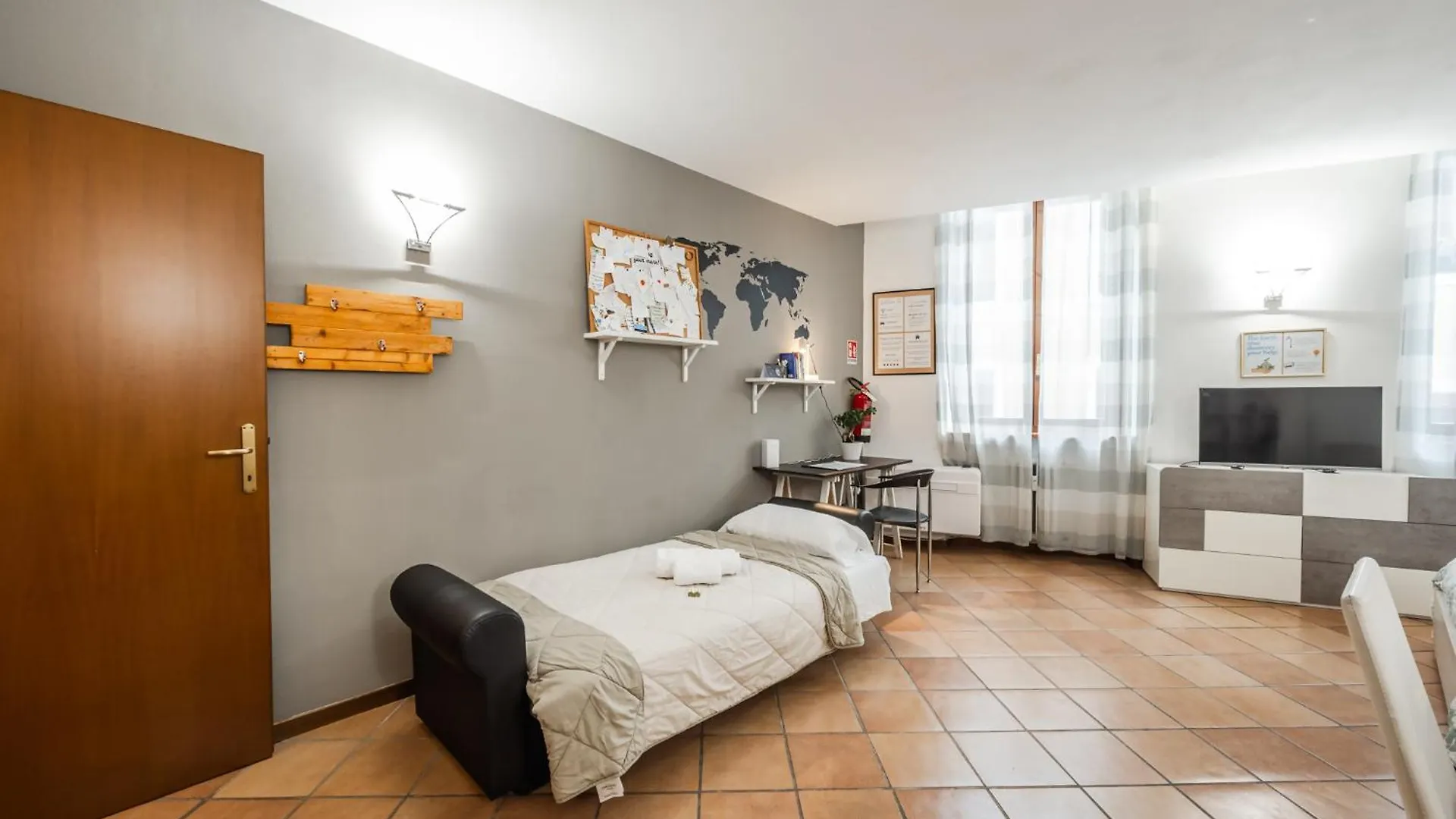 Riverwalk Al Castello Indipendent Apartments فيرونا
